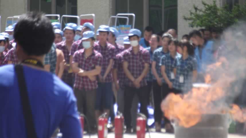 深圳同心社区举办大型燃气消防安全活动